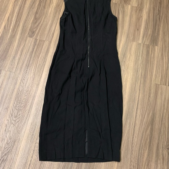 Beautiful Elegant Dress - Picture 5 of 5